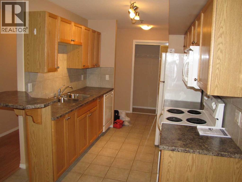 108 5205 Woodland Road