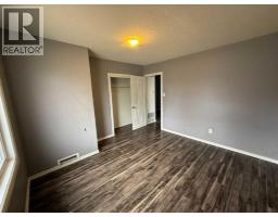 Dining room - 5018 50 Avenue, Kitscoty, AB T0B2P0 Photo 2