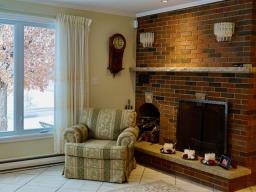 Living room - 28 Rue De Port Royal, Gatineau, QC J9J1C8 Photo 4