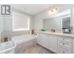 Kitchen - 34 Blueberry Run Trail, King, ON L7B0N3 Photo 3