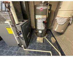 3pc Bathroom - 3748 Ouellette Avenue, Windsor, ON N9E3M7 Photo 3