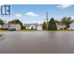 Bedroom - 52 Frederic, Dieppe, NB E1A7H9 Photo 3