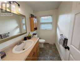 Bathroom - 122 James Street, Arranelderslie, ON N0G2N0 Photo 5