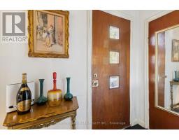 127 Lake Avenue, Richmond Hill, ON L4E3G5 Photo 3