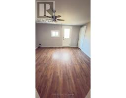 881 883 Marion Avenue, Windsor, ON N9A2H8 Photo 2