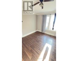 881 883 Marion Avenue, Windsor, ON N9A2H8 Photo 3