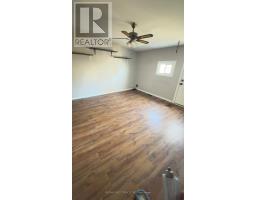 881 883 Marion Avenue, Windsor, ON N9A2H8 Photo 4