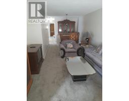 Living room - 3485 Chipley Crescent, Mississauga, ON L4T2E3 Photo 5