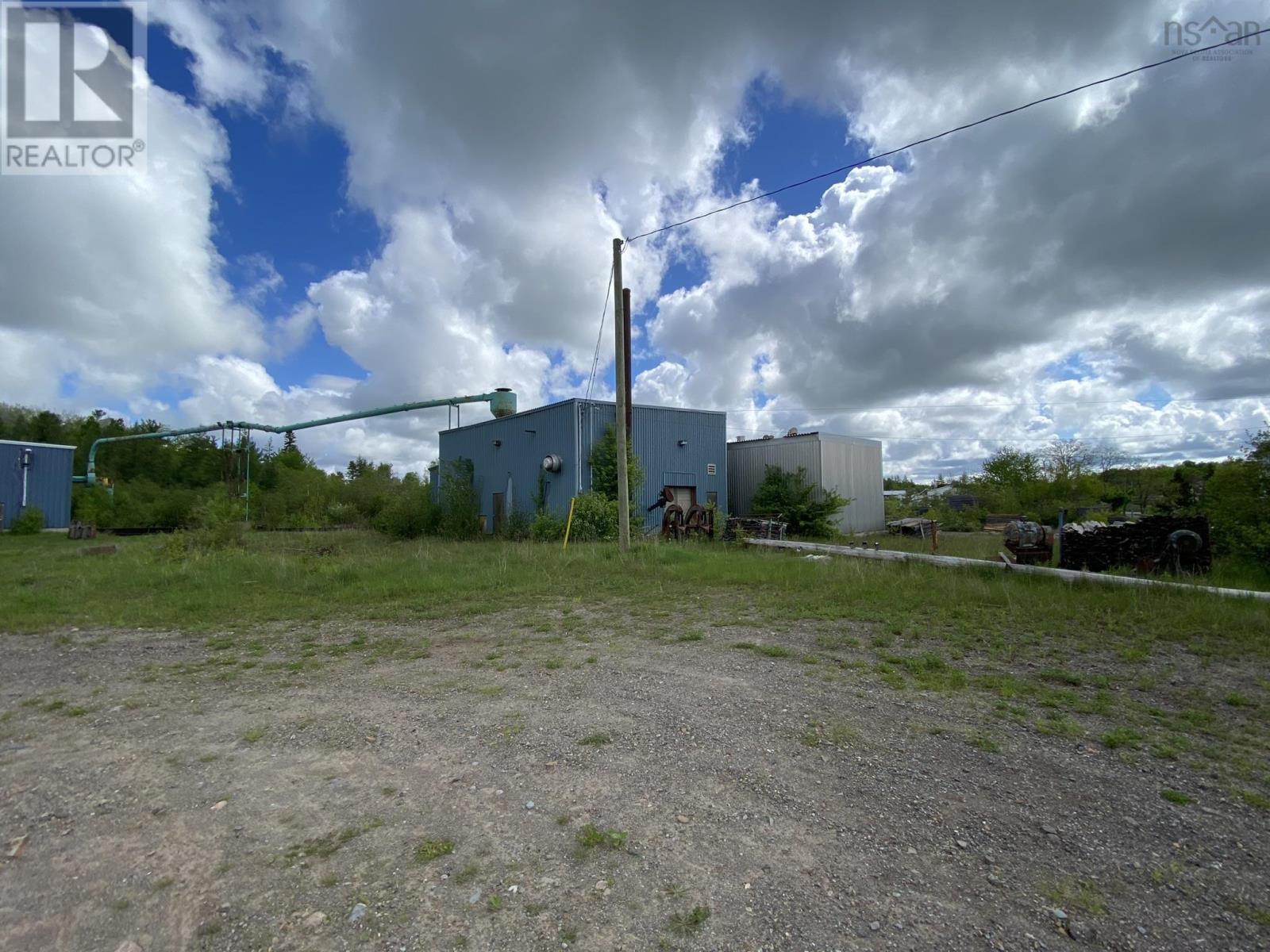 63 Emmerson White Loop