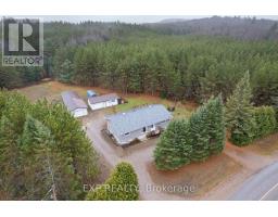 Dining room - 716 Cybulski Road, Madawaska Valley, ON K0J1B0 Photo 5