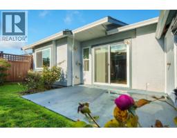 Dining nook - 6 10084 Third St, Sidney, BC V8L3B3 Photo 2