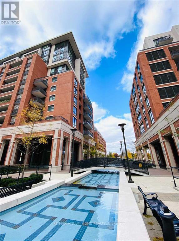 1818 800 Lawrence Avenue W