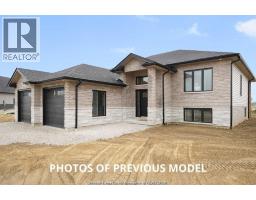 Kitchen - 104 Fenceline Drive, Chatham, ON N7M0V8 Photo 2