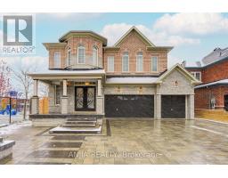 Kitchen - 70 Fairlee Circle, Whitchurchstouffville, ON L4A0V3 Photo 2