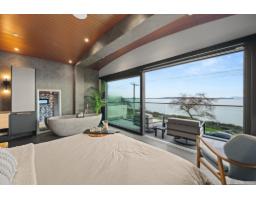 14555 Marine Drive, White Rock, BC V4B1B5 Photo 5