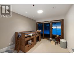 6780 Batchelor Bay Place, West Vancouver, BC V7W3B7 Photo 3