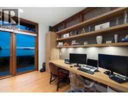 6780 Batchelor Bay Place, West Vancouver, BC V7W3B7 Photo 5