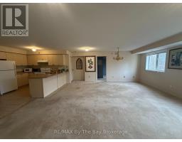 Kitchen - 202 16 Westbury Road, Wasaga Beach, ON L9Z0B8 Photo 2