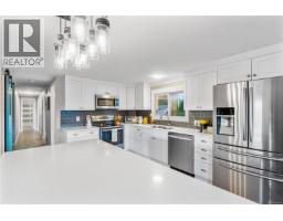 Living room - 67 6325 Metral Dr, Nanaimo, BC V9T6P9 Photo 4