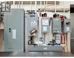 3 18279 Yonge Street, East Gwillimbury, ON L9N0A2 Photo 5