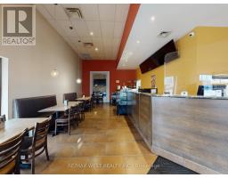 3 18279 Yonge Street, East Gwillimbury, ON L9N0A2 Photo 2