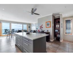 15364 Victoria Avenue Street, White Rock, BC V4B1H2 Photo 3