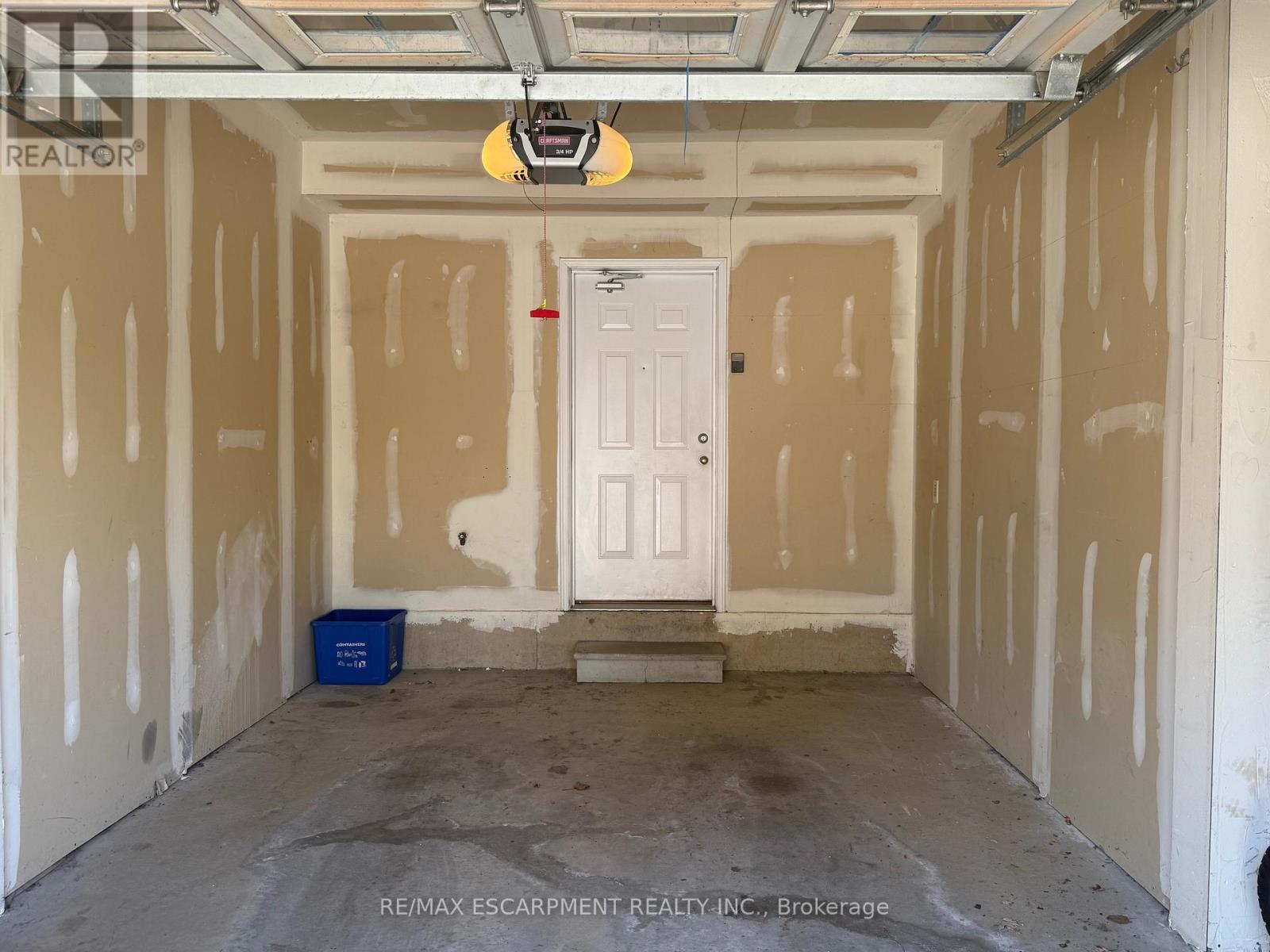 8 5055 Oscar Peterson Boulevard