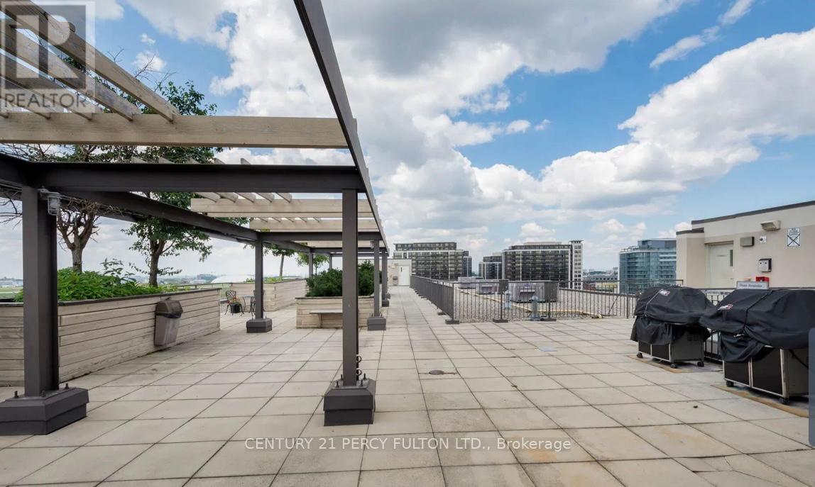 212 1030 Sheppard Avenue W