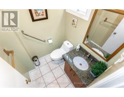 Family room - 138 Atkins Circle, Brampton, ON L6X4E7 Photo 5