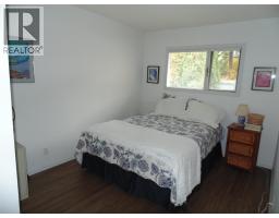 Laundry room - 3304 8th Avenue, Castlegar, BC V1N2Y4 Photo 2