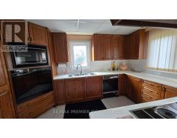 Kitchen - 36 Railway Street, Vaughan, ON L6A1P7 Photo 3