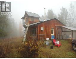 Primary Bedroom - 7547 Popou Road, Lemon Creek, BC V0G2J0 Photo 4