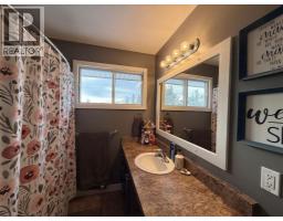 Living room - 31 126 Hardisty Avenue, Hinton, AB T7V1B6 Photo 5