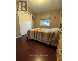 Living room - 392158 Grey Road 109 Road, Southgate, ON N0G2A0 Photo 3