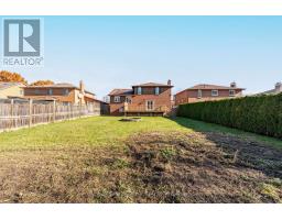 Eating area - 118 Waverly Street N, Oshawa, ON L1J8G5 Photo 4