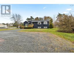 Dining room - 643 Highway 1, Mount Uniacke, NS B0N1Z0 Photo 3