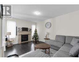 Living room - 51 Hanbury Crescent, Brampton, ON L6X5N8 Photo 4