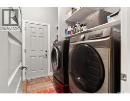 Living room - 4613 Hames Crescent, Regina, SK S4W0B5 Photo 4