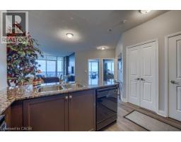 Living room/Dining room - 90 Absolute Avenue Unit 2202, Mississauga, ON L7Z0A3 Photo 4