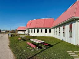 373 North Front Drive, Steinbach, MB R5G1P2 Photo 5