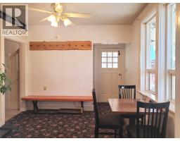 Bedroom - 5928 Fourth Avenue, Blue River, BC V0E1J0 Photo 5