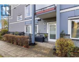 Bedroom - 105 4050 Douglas St, Saanich, BC V8X0A5 Photo 3