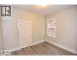 Kitchen/Dining room - 940 942 Parent Avenue, Windsor, ON N9A2E3 Photo 5