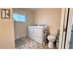 Living room - 370 Pleasant Ridge, Rogersville, NB E4Y1C3 Photo 5