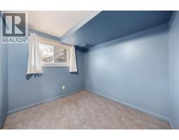 Primary Bedroom - 518 Oozloffsky Street, Petrolia, ON N0N1R0 Photo 5