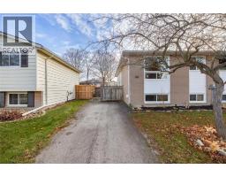 Bedroom - 518 Oozloffsky Street, Petrolia, ON N0N1R0 Photo 4