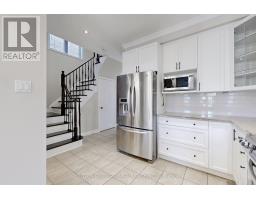 Eating area - 106 Big Hill Crescent, Vaughan, ON L6A4K7 Photo 3