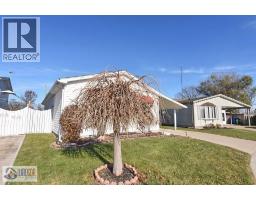 Bedroom - 62 Cherry Street, Mcgregor, ON N0R1J0 Photo 2