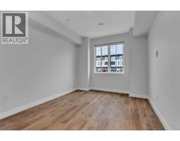 4pc Bathroom - 726 Westminster Avenue W Unit 101, Penticton, BC V2A1K8 Photo 4