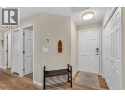 Kitchen - 3346 Skaha Lake Road Unit 704, Penticton, BC V2A0H6 Photo 4